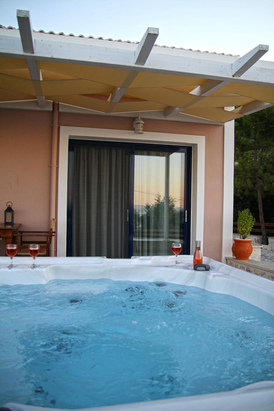 Hot tub