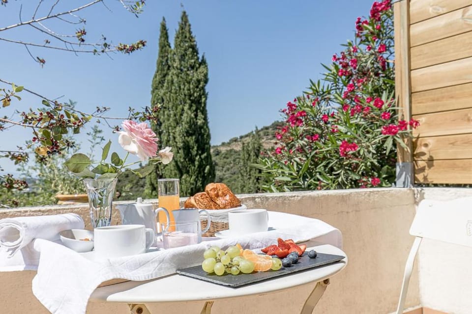 Le Relais Des Chartreuses Hotel in Le Boulou