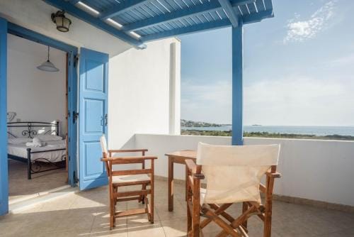 Amodari studios on the beach Hotel in Naxos, Naxos and Lesser Cyclades, Greece