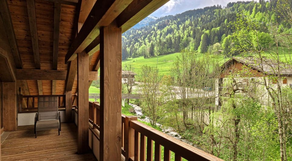 Les Cimes Apartment hotel in La Clusaz