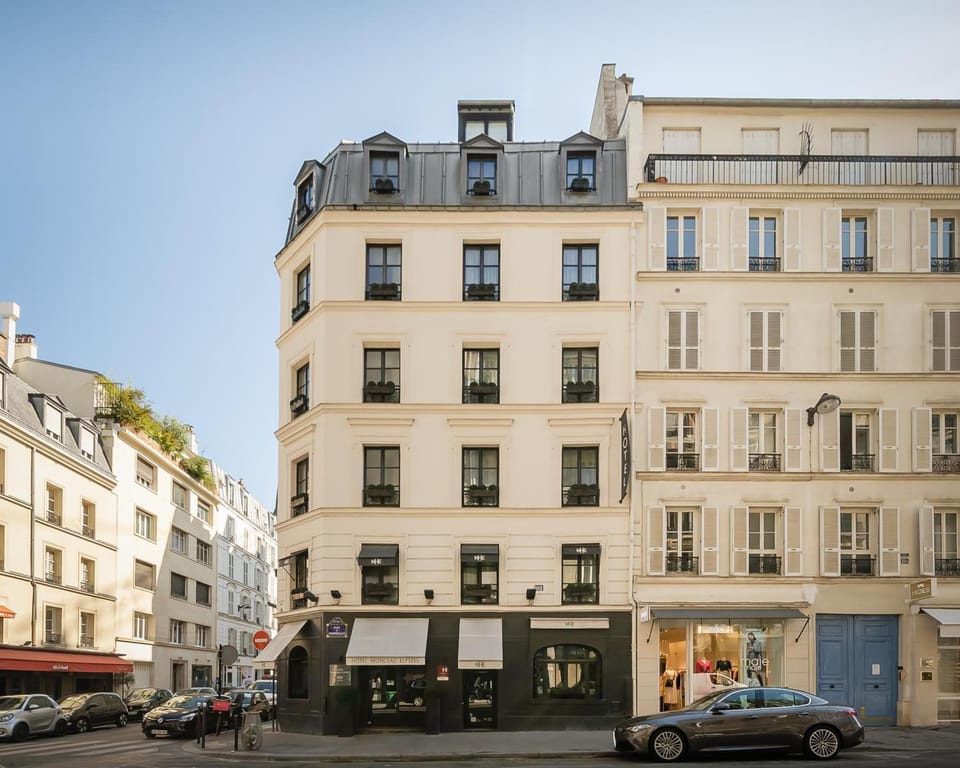 Monceau Elysees Hotel in Paris