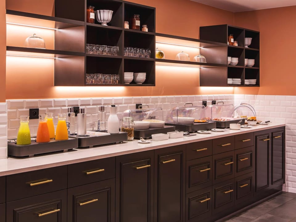 New Hotel Roblin Hotel in Paris