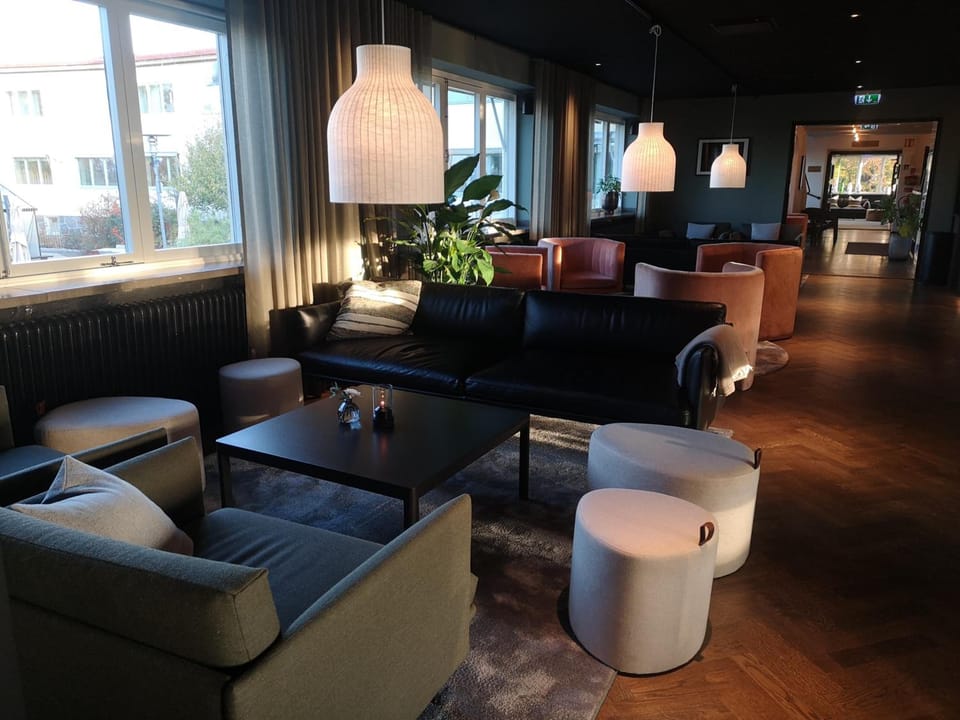 Shared lounge/TV area