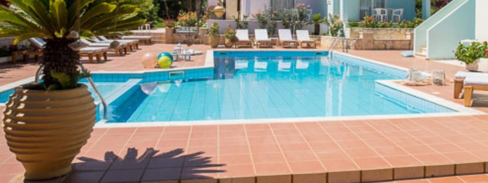 Camelot Royal Beds by Checkin Apartment hotel in Malia, Crete