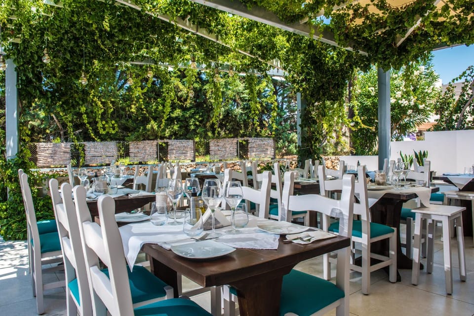 Camelot Royal Beds by Checkin Apartment hotel in Malia, Crete