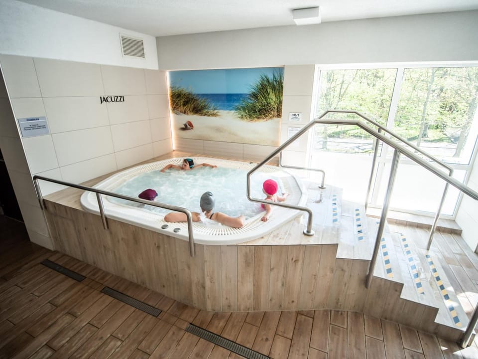 Hot tub