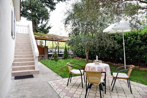 Apartments & Rooms Jelka Hotel in Dobrota