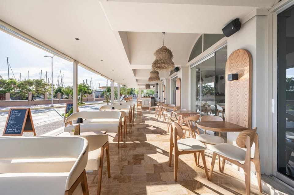 Bar/lounge