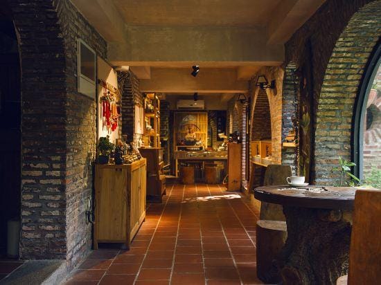 Gulangyu White residence 1902 villa Hotel in Xiamen