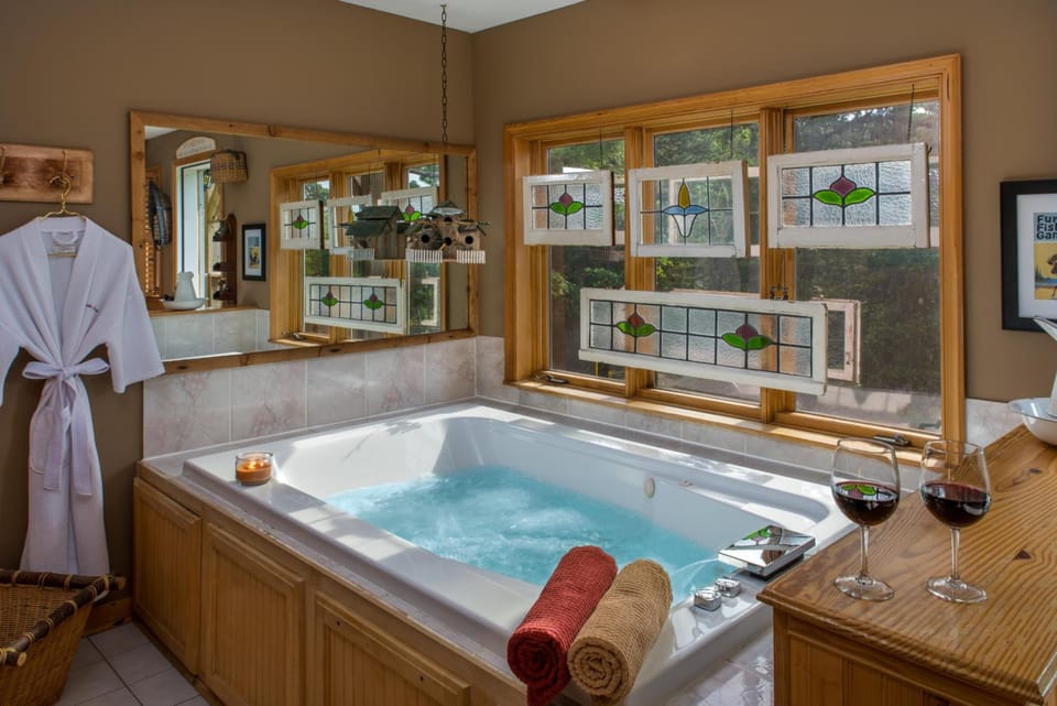 Hot tub