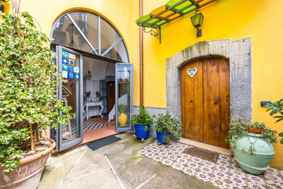 Orchid Corner Guesthouse Hotel in Campania
