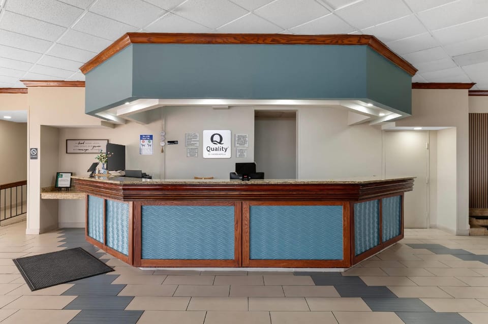 Quality Inn & Suites Kansas City - Independence I-70 East Hotel in Independence