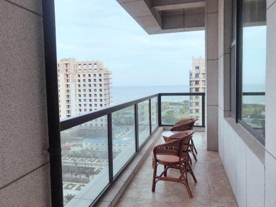 Xuri Donghui Seaview Inn Hotel in Qingdao