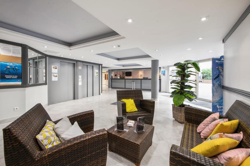 Residence Pierre & Vacances Les Rivages Du Parc Apartment hotel in Menton