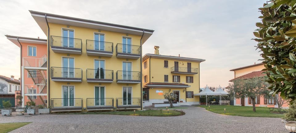 Hotel Panineria Colombera Rossa Hotel in Province of Brescia