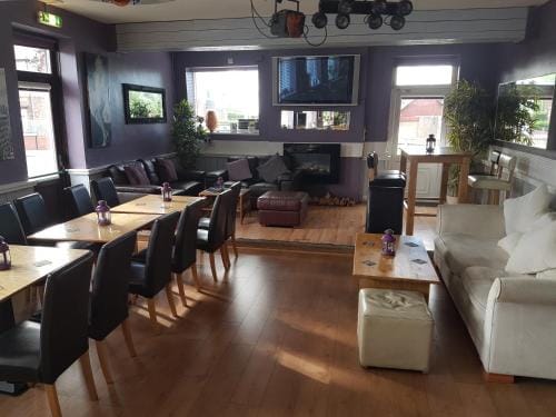 Sutherlands Hotel Hotel in Gateshead