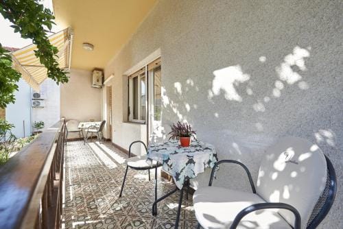 Apartments and rooms with parking space Trogir - 13102 Hotel in Trogir
