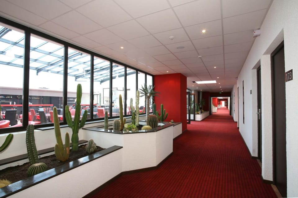 Zenia Hotel & Spa Hotel in Cambrai