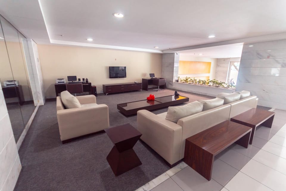 Shared lounge/TV area