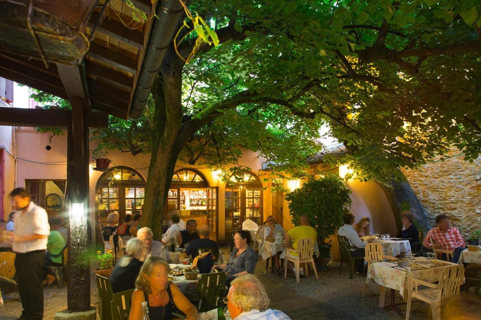 Hotel Le Commerce Hotel in Occitanie