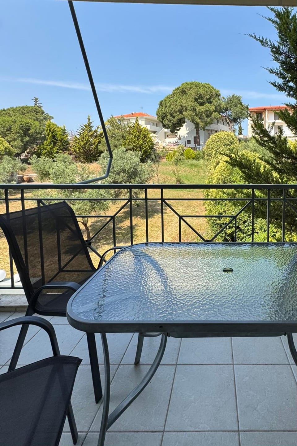 Milos Apartments Hotel in Halkidiki