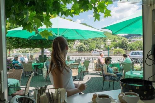 Panorama-Cafe MOSELGARTEN Hotel in Cochem-Zell
