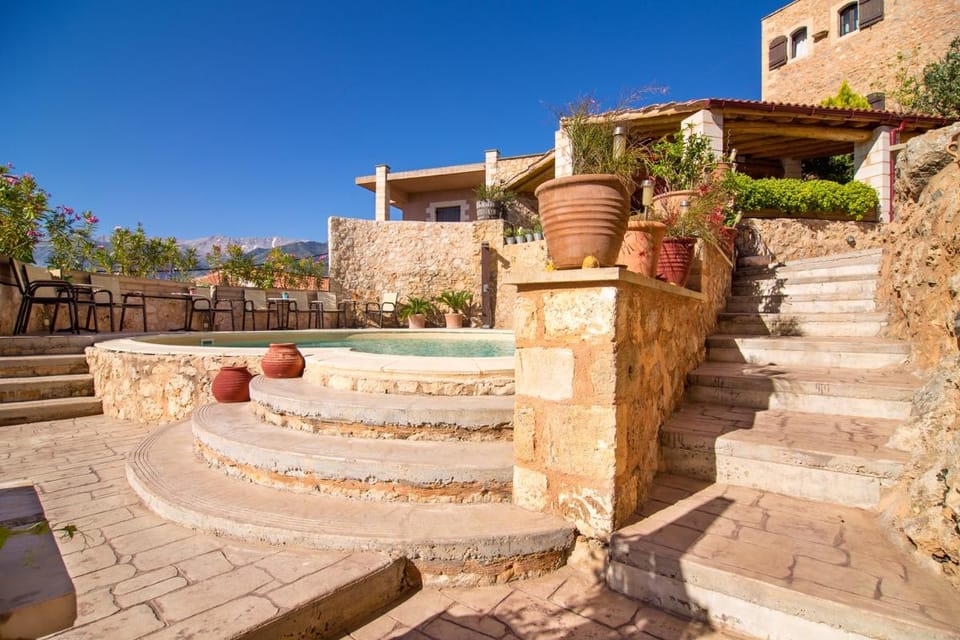 Samonas Traditional Villas Apartment hotel in Crete