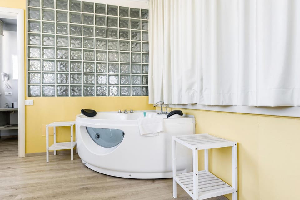 HOTEL Villa Lilla Hotel in Desenzano del Garda