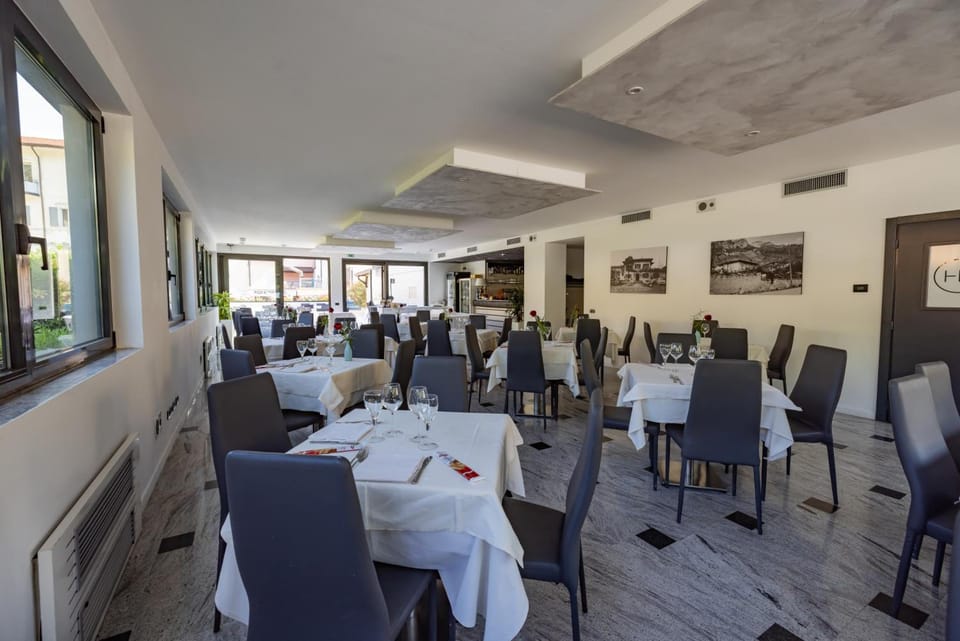 Hotel De Nac Hotel in Nago–Torbole
