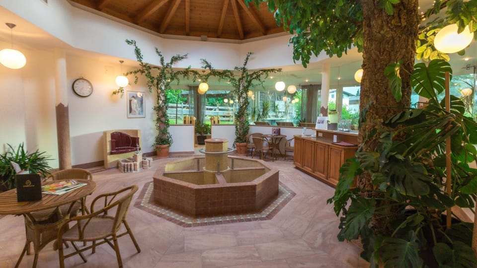Appartement- und Wellnesshotel Charlotte - 3 Sterne Superior Hotel in Seefeld