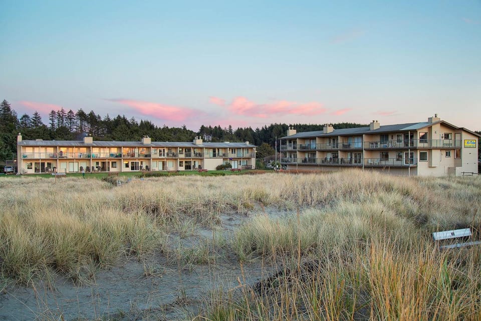 Hi-Tide Resort Hotel in Moclips
