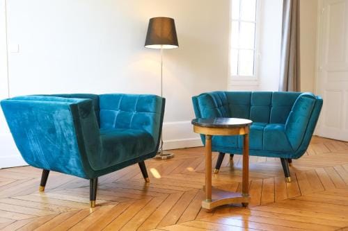 DEMEURE DES CORDELIERS avec parking prive Hotel in Blois