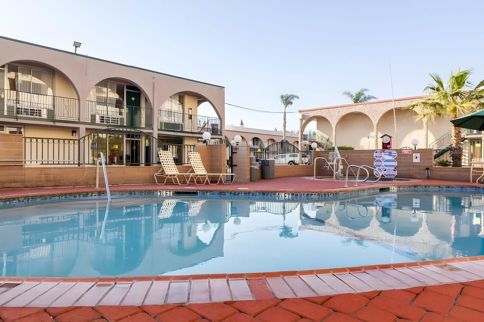 Kings Inn Anaheim at The Park & Convention Center Hotel in Garden Grove