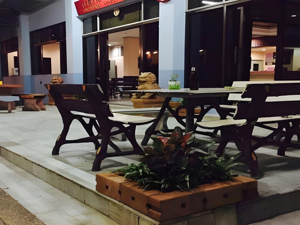 Pasawang Hotel (โรงแรมภาสว่าง) Hotel in Thailand