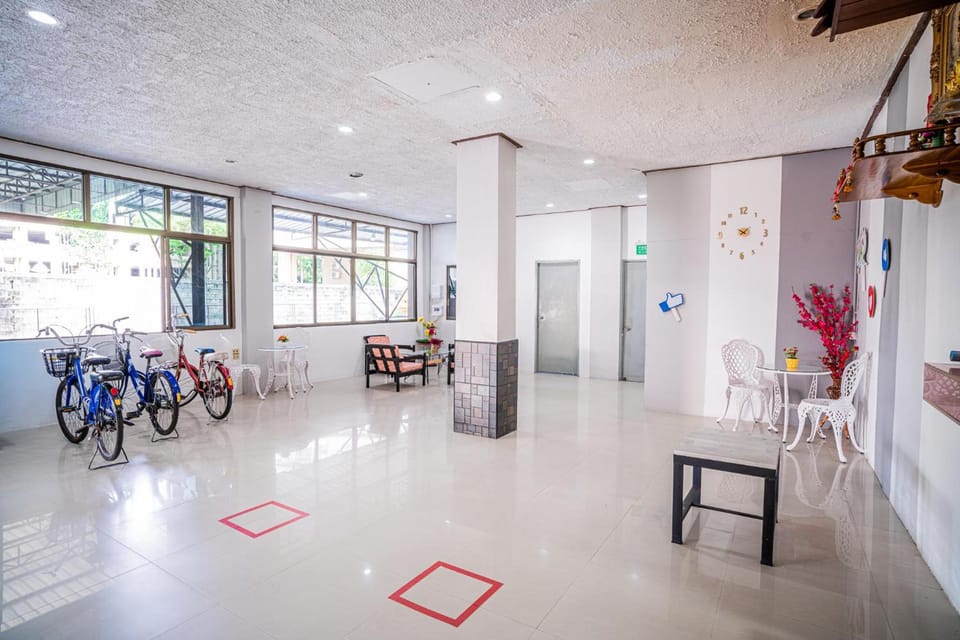 Pasawang Hotel (โรงแรมภาสว่าง) Hotel in Thailand