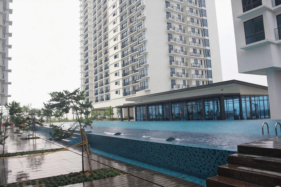 De Houz Guesthouse @ Setia Alam Trefoil Apartment hotel in Selangor, Malaysia