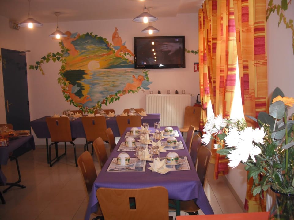 Hotel Cesar Centre-ville Gare Charleville-Mezieres Hotel in Wallonia, Belgium
