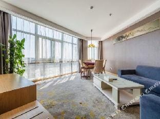 Peninsula International Hotel Hotel in Jiangsu