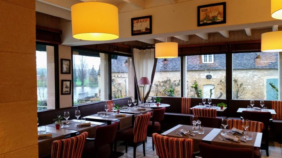 Logis-Hotel Cote-Rivage Hotel in Occitanie