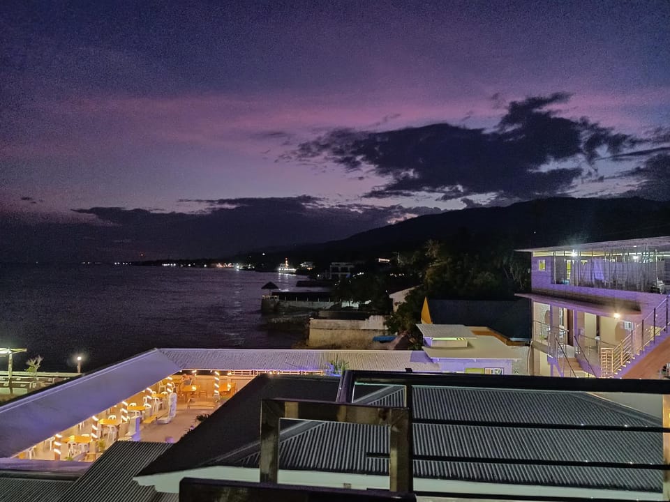Ging-Ging Hotel & Resort Hotel in Oslob