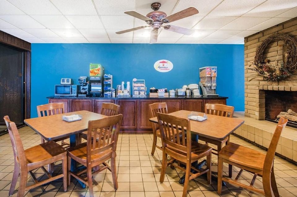 Republic Hotel of Ozona Hotel in Texas