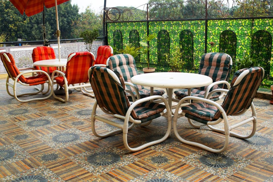Grand Gulberg Hotel in Lahore