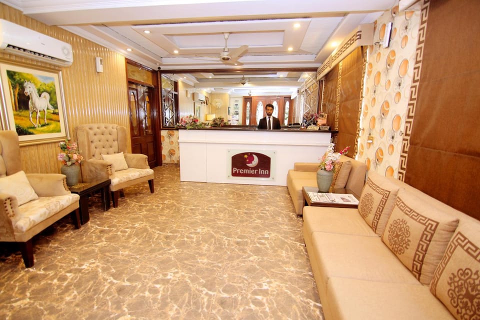 Grand Gulberg Hotel in Lahore