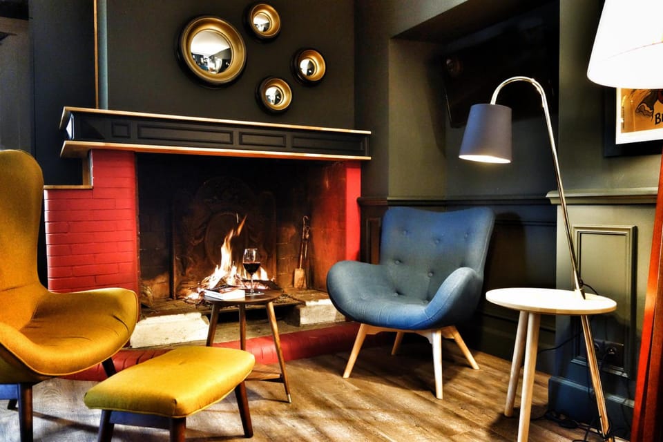 Shared lounge/TV area