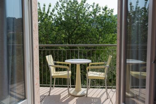 Hotel Al Caval Hotel in Torri del Benaco