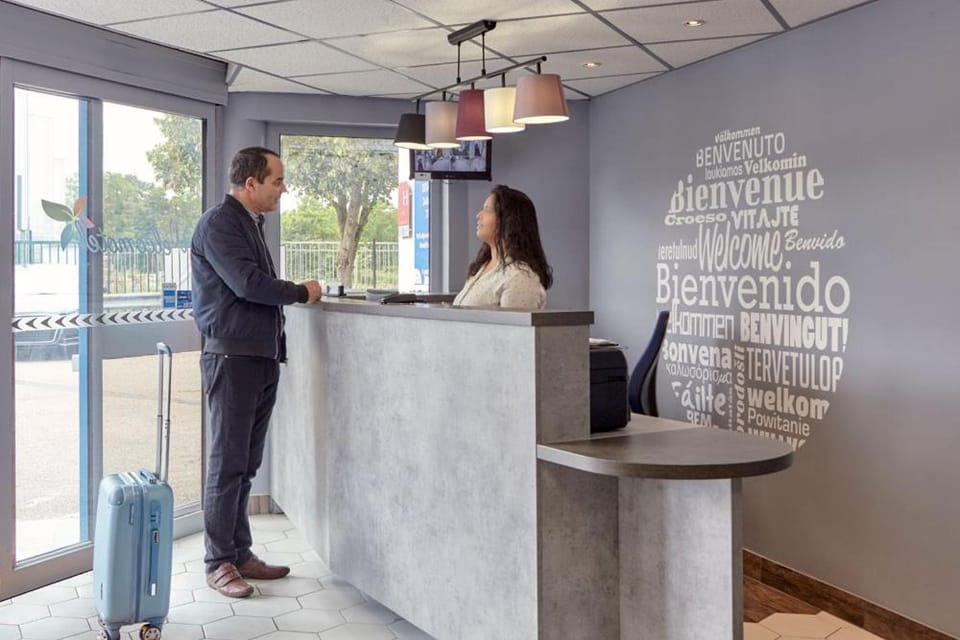 Welcomotel Les Mureaux Hotel in Île-de-France