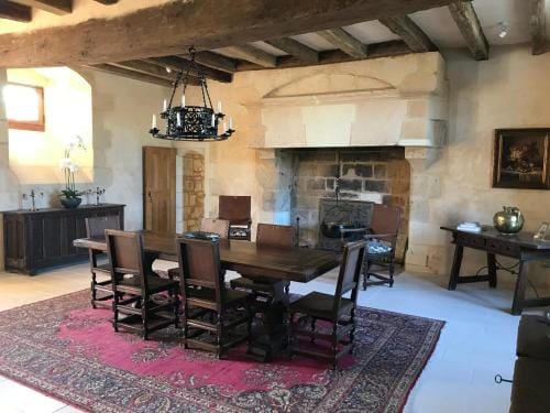 Chateau Manoir de Chandoiseau Hotel in Les Trois-Moutiers