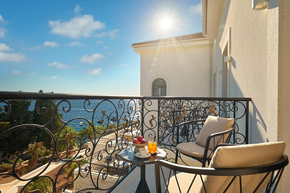 Hotel Moeesy, Blue & Green Oasis - Adults Only Hotel in Hvar