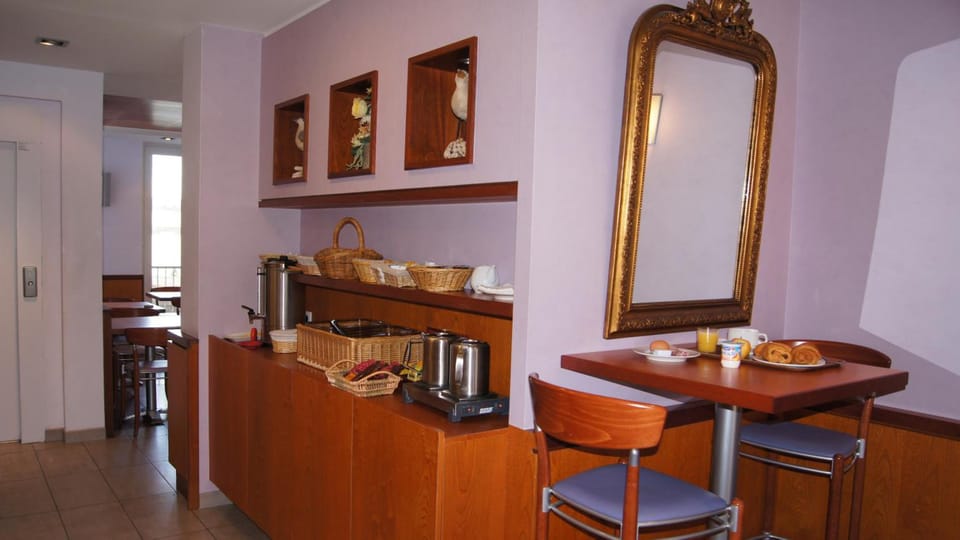 Hotel De La Rade Hotel in Brest