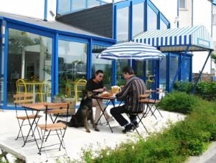 Coffee shop